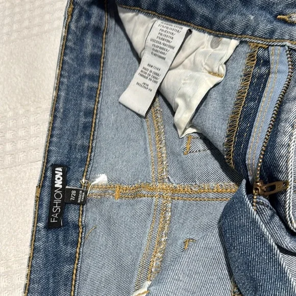 Fashion Nova Distressed Jean Shorts - Picture 5 of 6